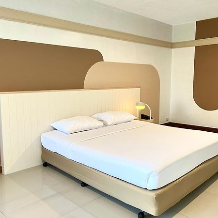 Mark Land Pattaya Beach Exterior photo