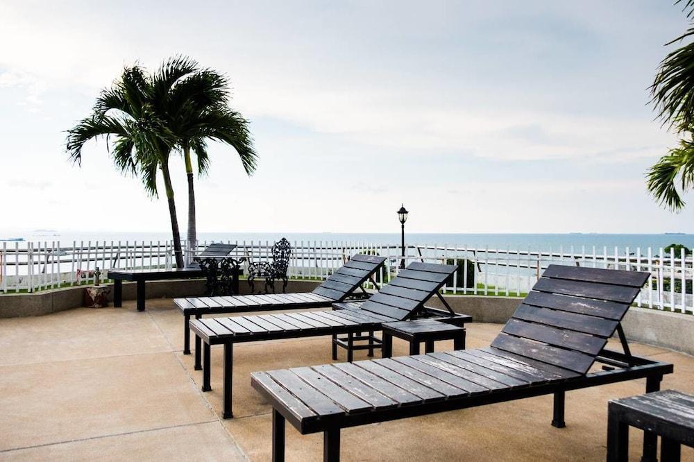Mark Land Pattaya Beach Exterior photo