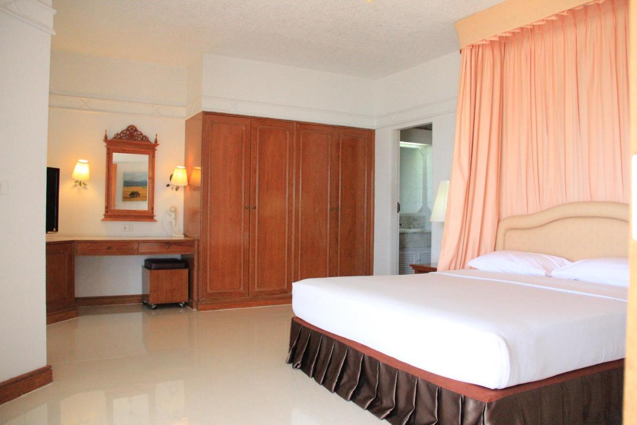 Mark Land Pattaya Beach Exterior photo