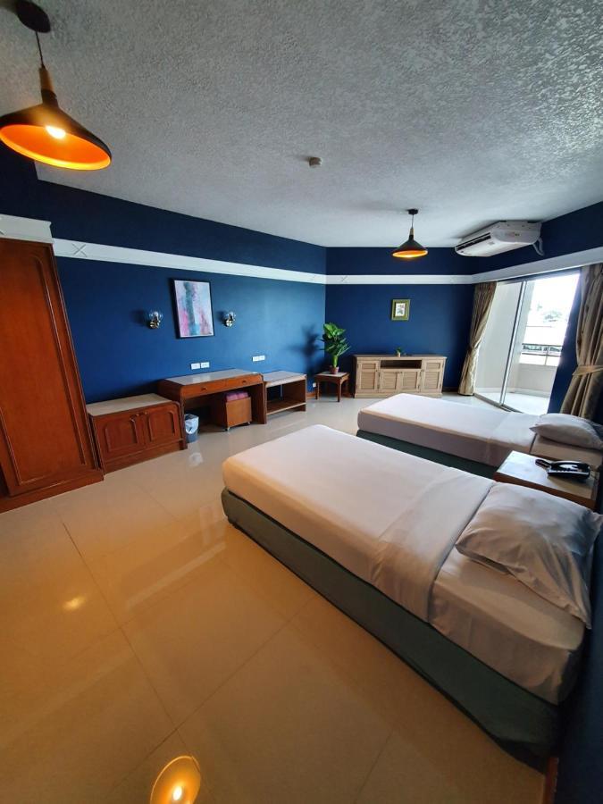 Mark Land Pattaya Beach Exterior photo