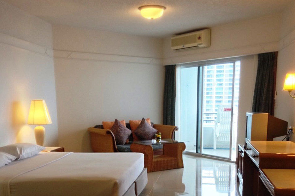Mark Land Pattaya Beach Exterior photo