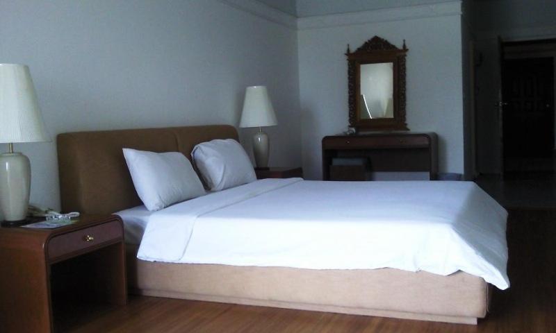 Mark Land Pattaya Beach Exterior photo