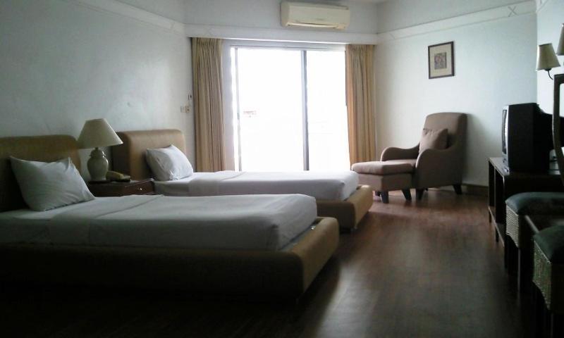 Mark Land Pattaya Beach Room photo