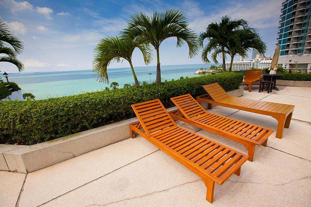 Mark Land Pattaya Beach Exterior photo